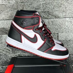 Jordan 1 Retro High Bloodline - M9.5/W11